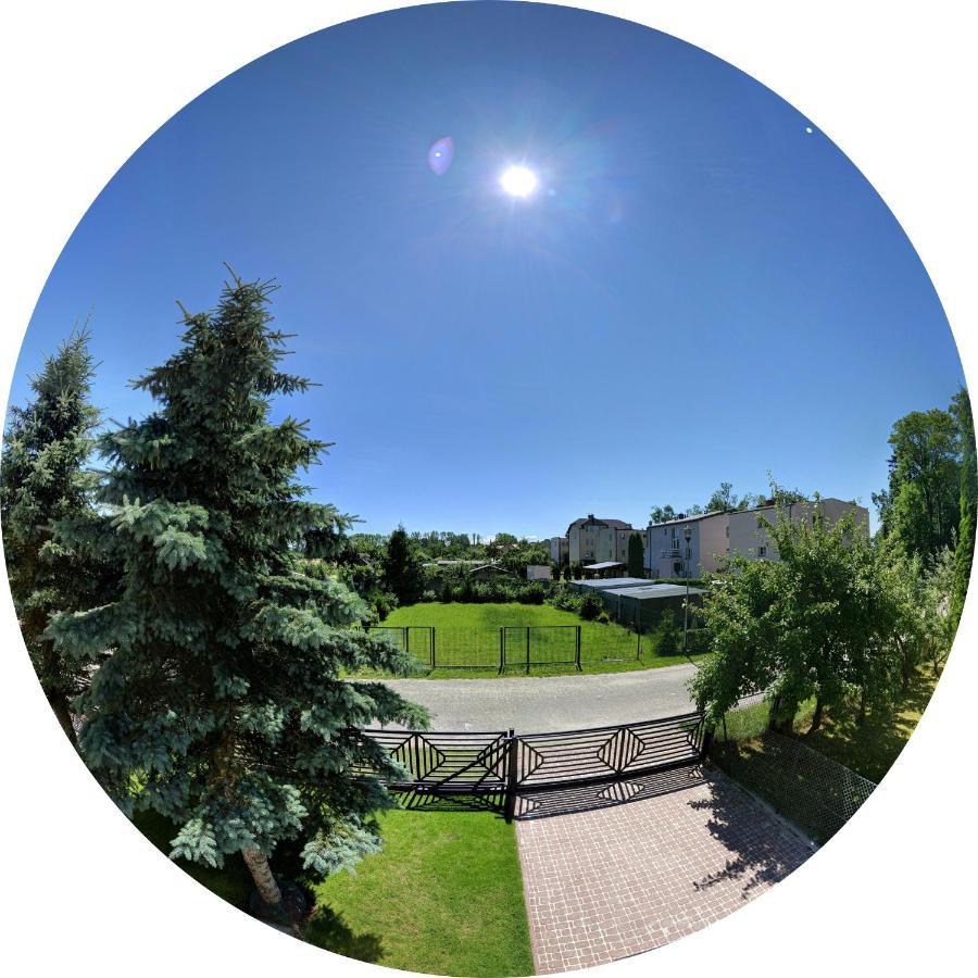Pokoje Goscinne - Lesna 8 Ustronie Morskie Buitenkant foto